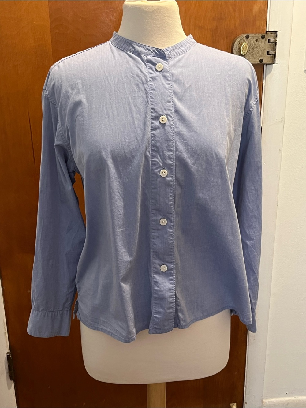 Uniqlo Women's Twill Stand Collar Long Sleeve Shirt. Size S. 100% Cotton Blue